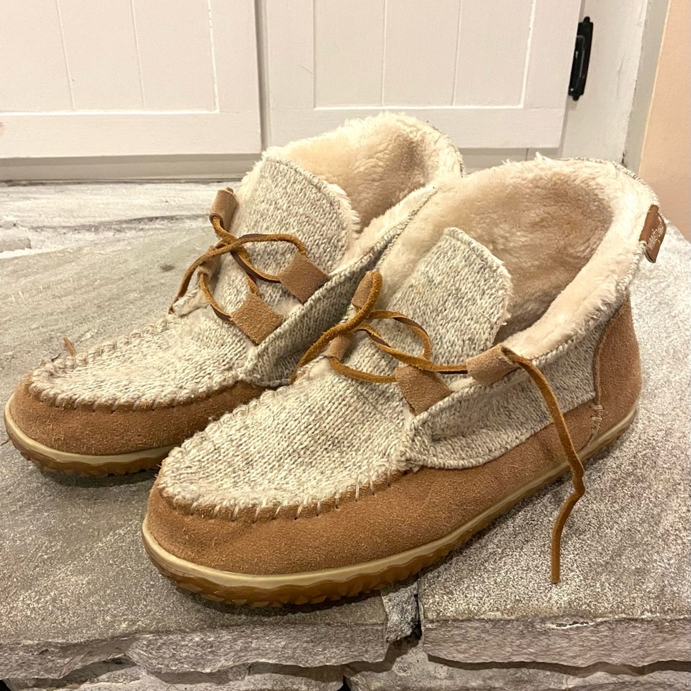 Minnetonka Women’s Torrey Boots size 9 cinnamon